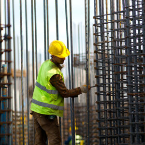 Oficis metall en construcció: Instal·lacions, reparacions, muntatges, carpinteria metàl·lica… (6h) - Abril 2026 (Vic)