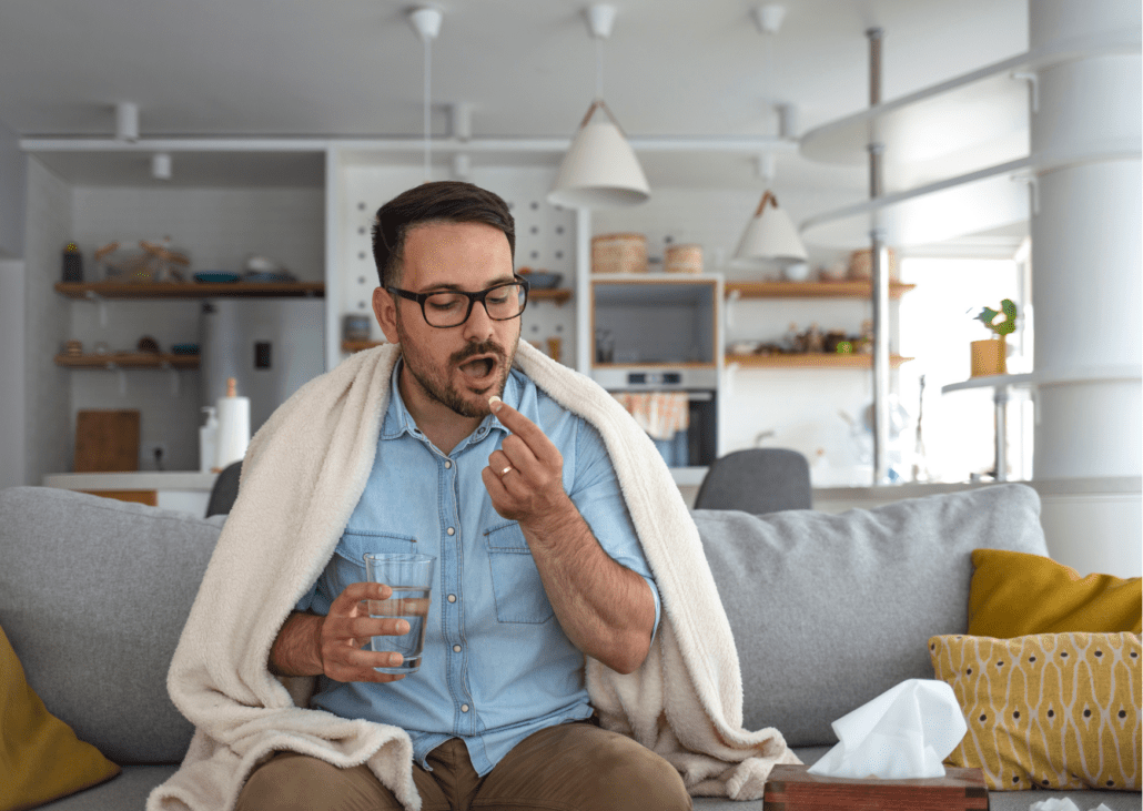 Malalt prenent antibiòtics