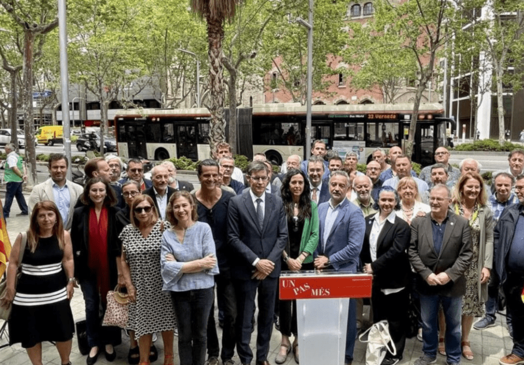 Membres de la candidatura Eines de País - Un Pas Més a kles poroperes eleccions de la Cambra de Barcelona