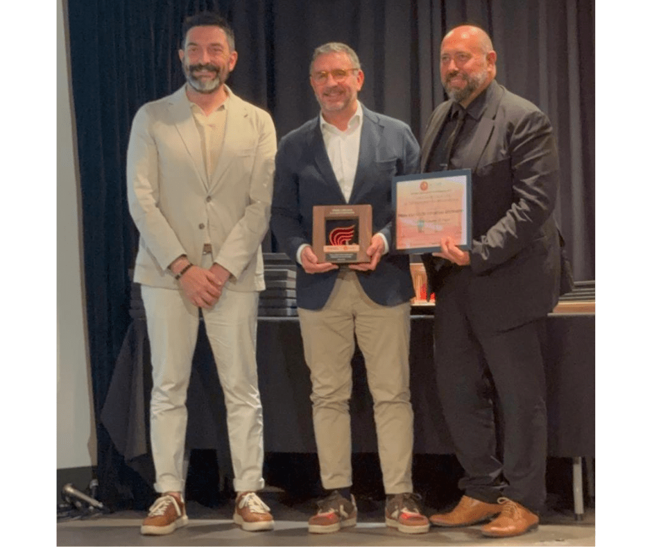 Sergi Macià, director general de Mutuacat, Ignasi Planas, President de la Federació Catalana de Rugbi i Marc Vilabrú, membre de la Junta Directiva d'ACGEP en l'entrega de Premis a la Gestió Esportiva