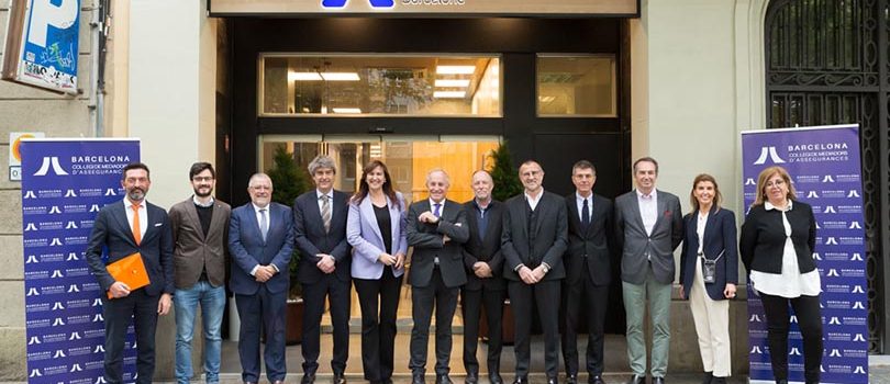 Representants del sector assegurador català amb Laura Borràs