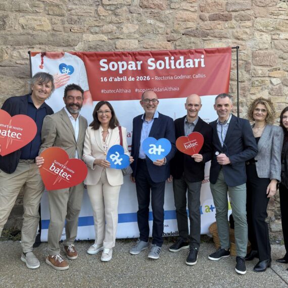 Els representants de mutuacat al sopar solidari
