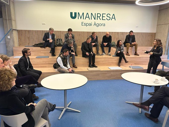 Laura Vilagrà amb agents econòmics i socials de Bages